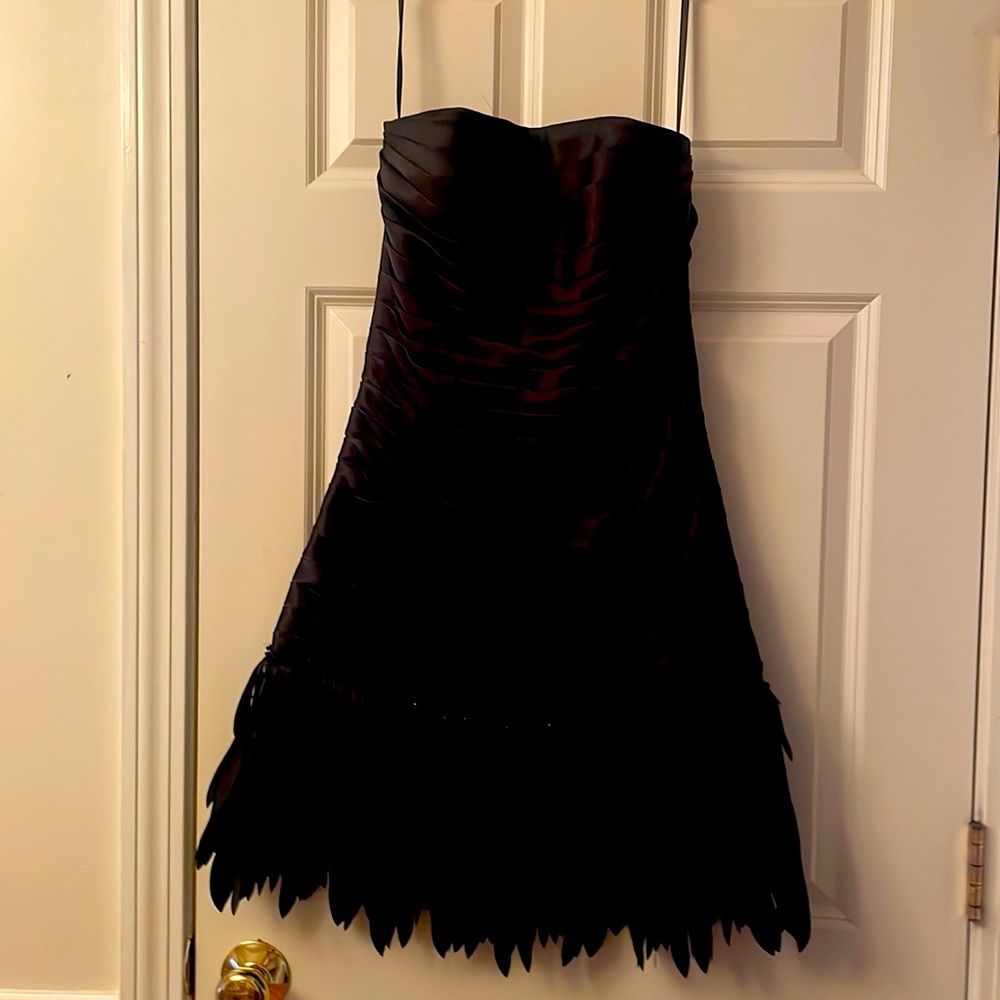 White and Black size 8 cocktail dress and faux fur shoulder cover